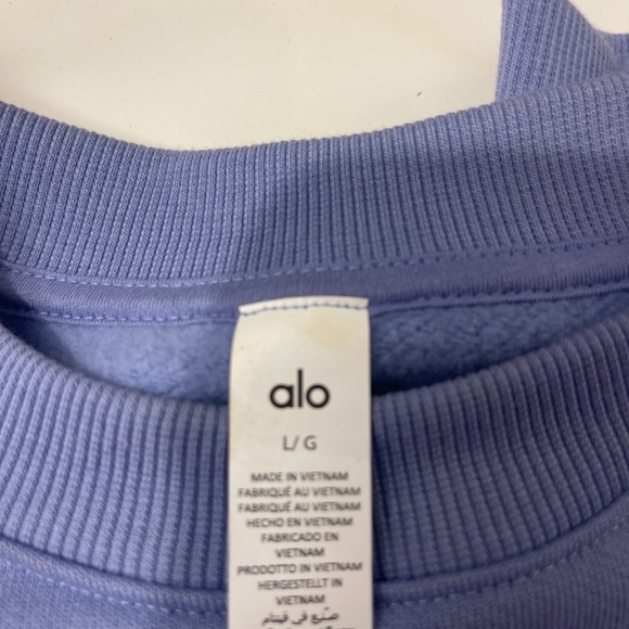 Alo Yoga Accolade Crewneck Sweatshirt Lilac Blue - Picture 2 of 3